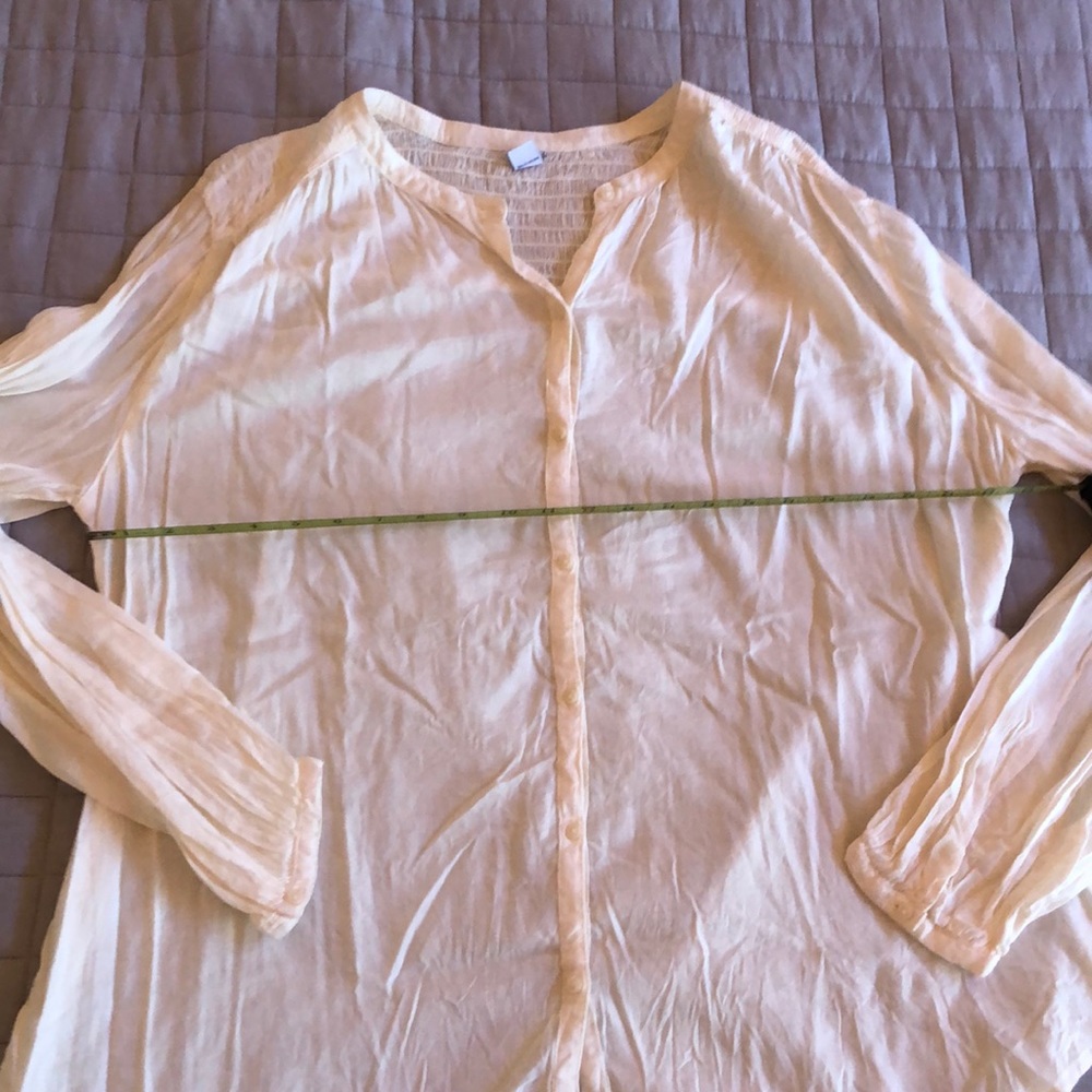 Flowy tunic style top, size Med Tall, beautiful buttery cream color